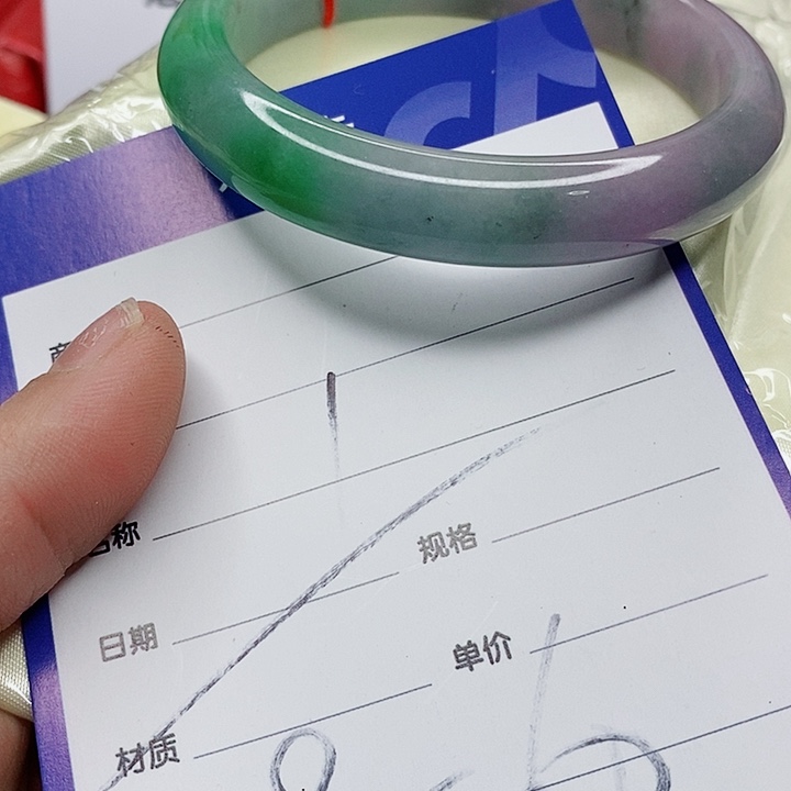 翡翠手镯未镶嵌芦*