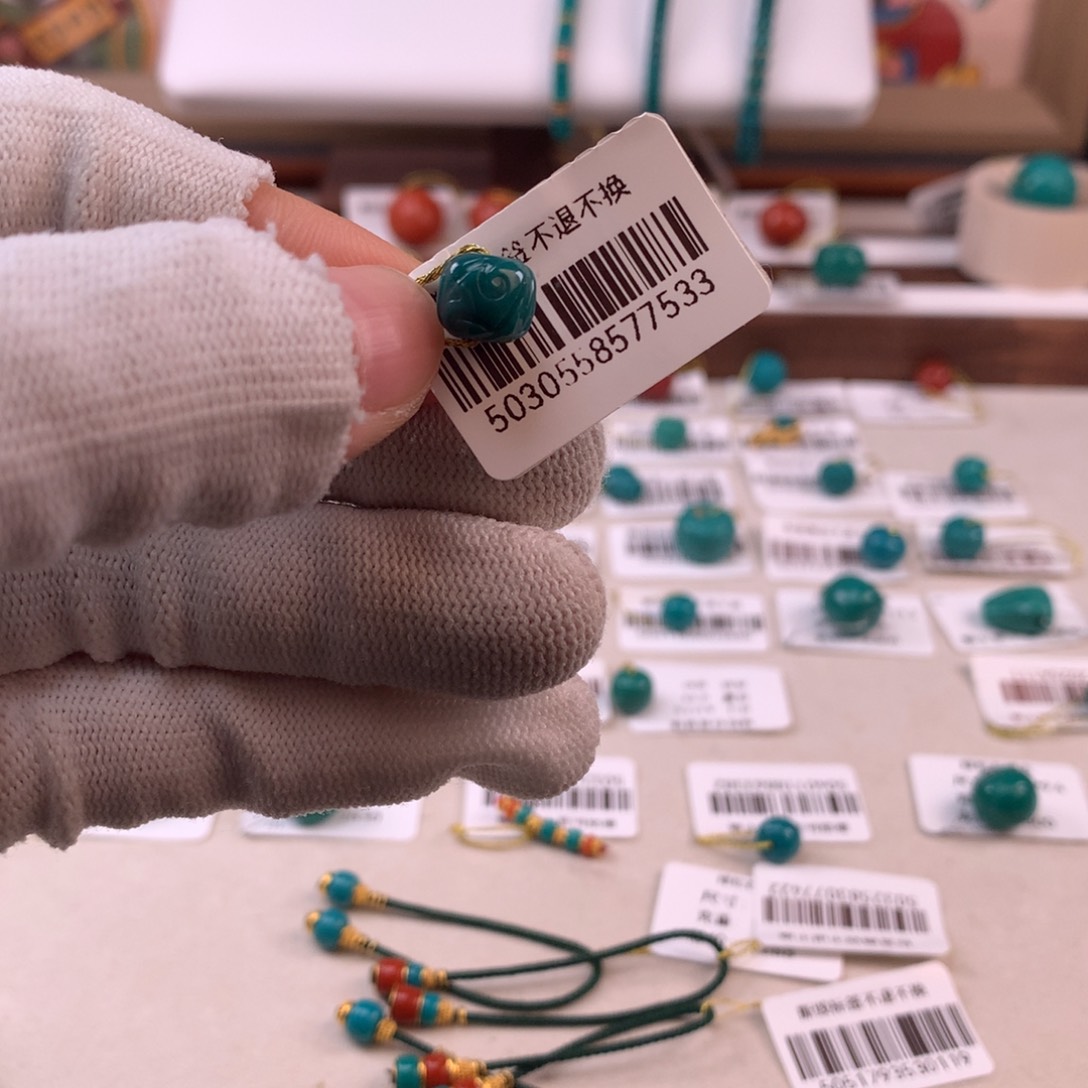 绿松石未镶嵌配饰如