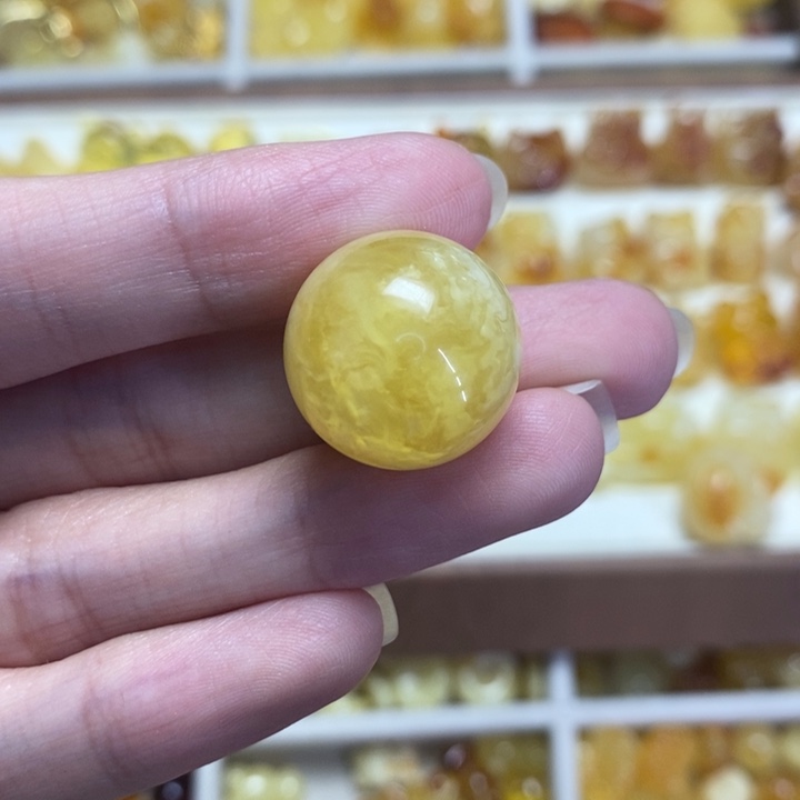 琥珀未镶嵌裸石圆珠