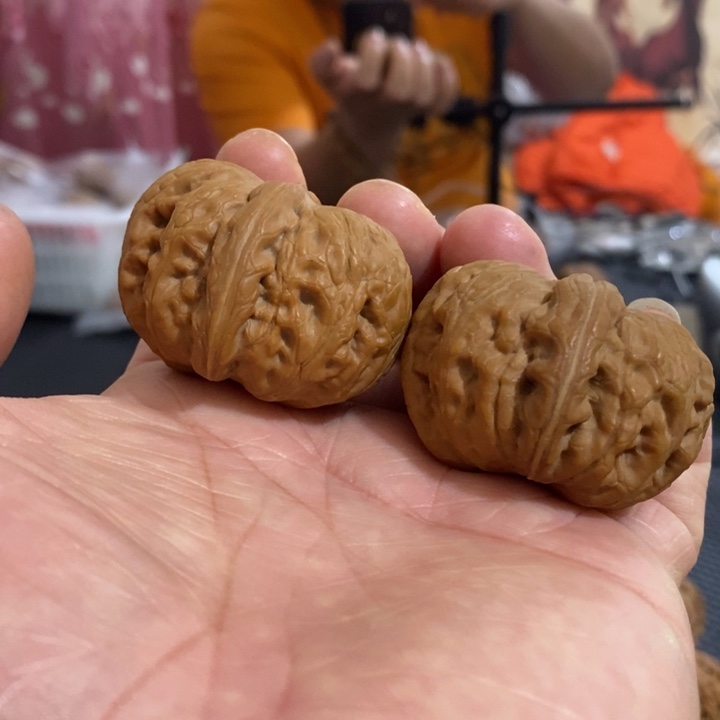 文玩核桃吊坠元宝45全品