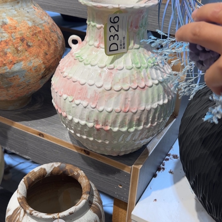 景德镇陶瓷艺术品?