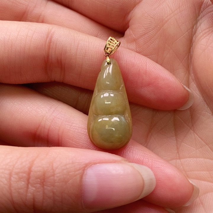 翡翠颈饰未镶嵌吊坠