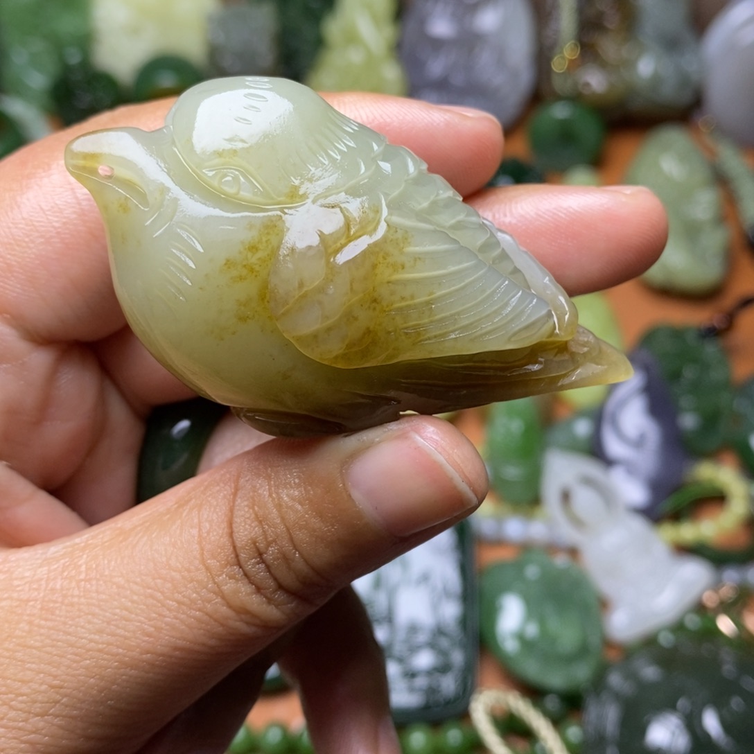 晋***）和田玉未镶嵌颈饰拍二发一总价158