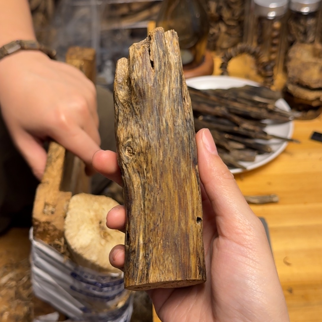 沉香沉香碎屑白棋虫漏块料46克