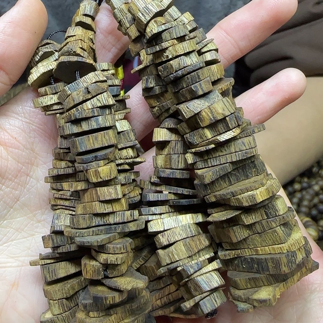 沉香沉香碎屑+高油脂原材料车挂多样性发一