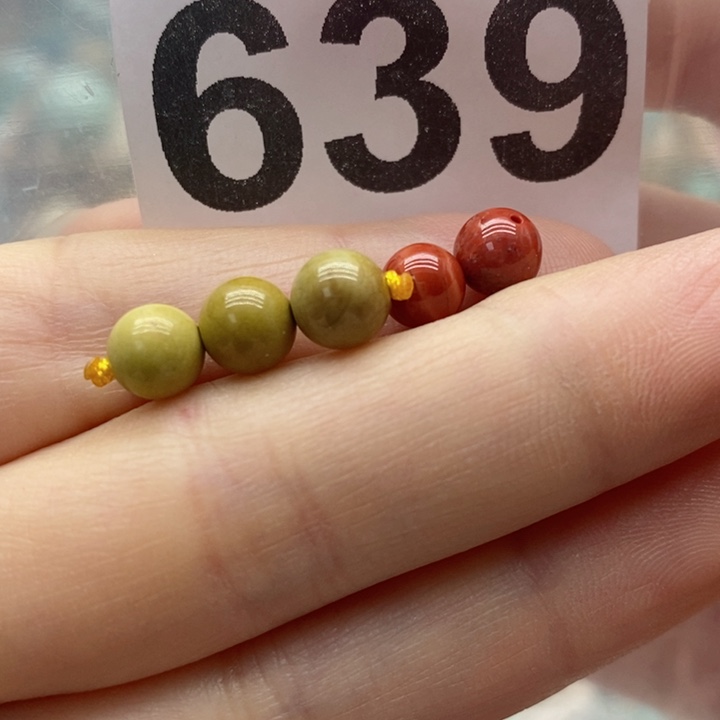 南红玛瑙未镶嵌颈饰