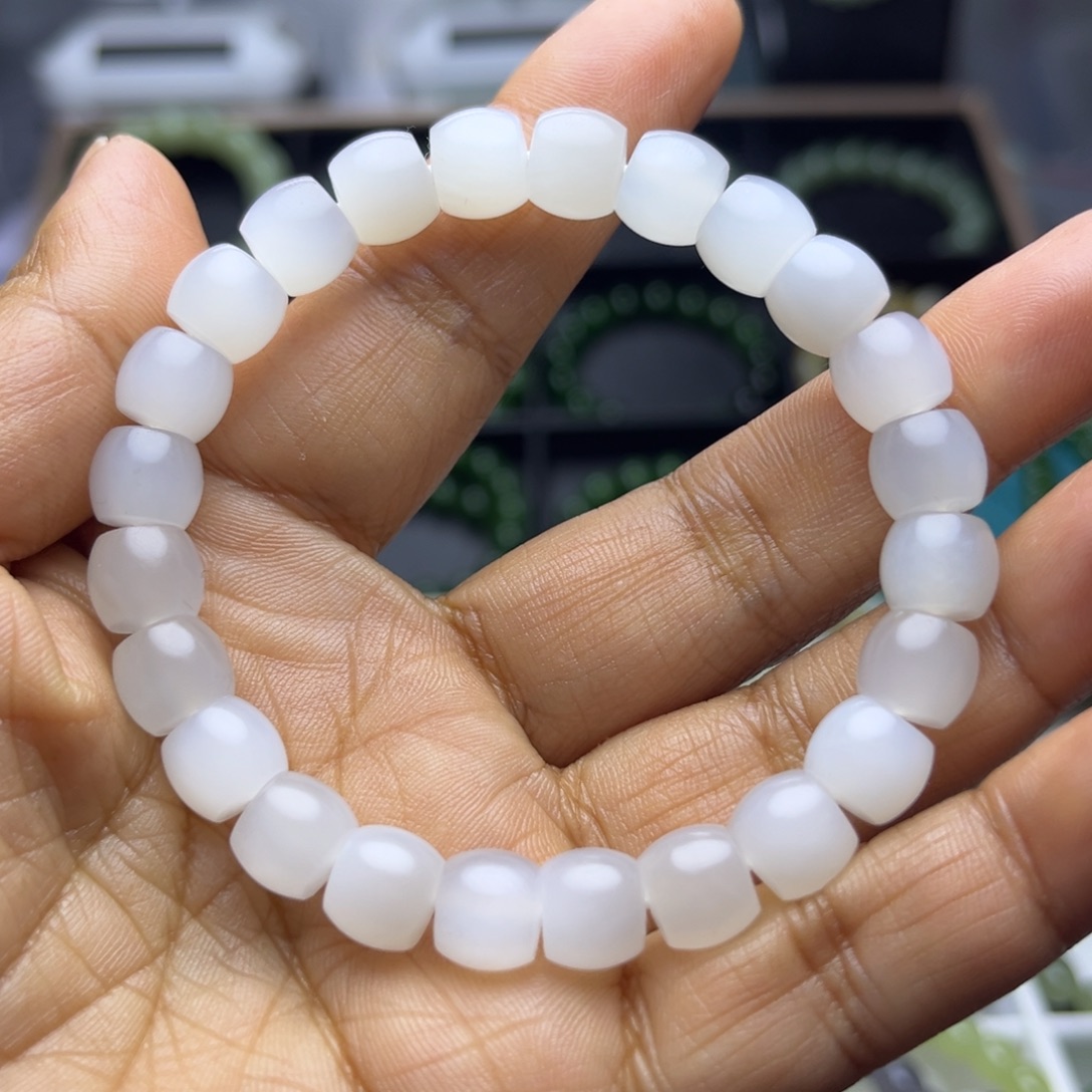 和田玉未镶嵌手串