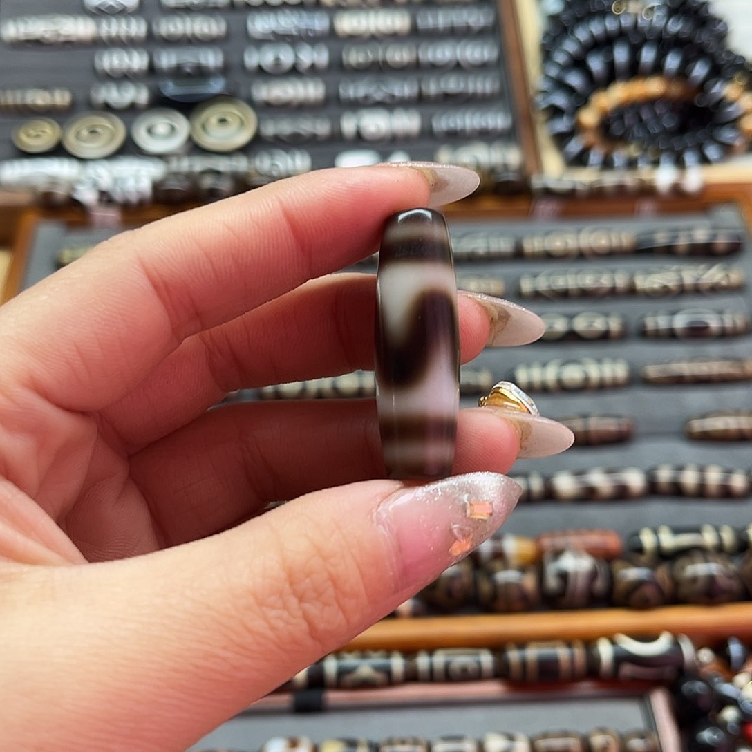 玛瑙/玉髓颈饰未镶嵌昆****莉