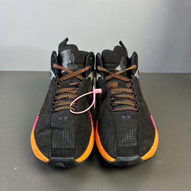 41码 黑橙35 篮球鞋