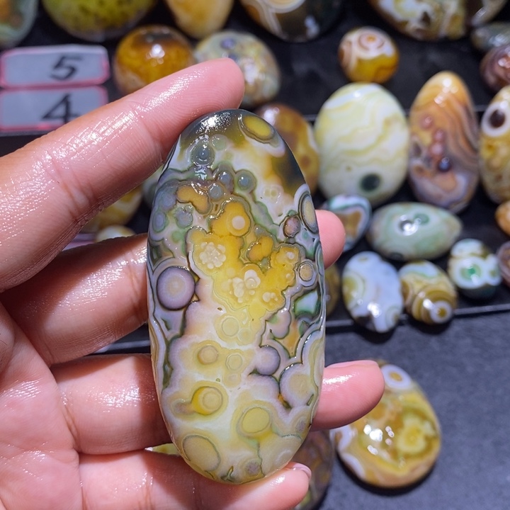 玛瑙/玉髓未镶嵌珠宝半成品153