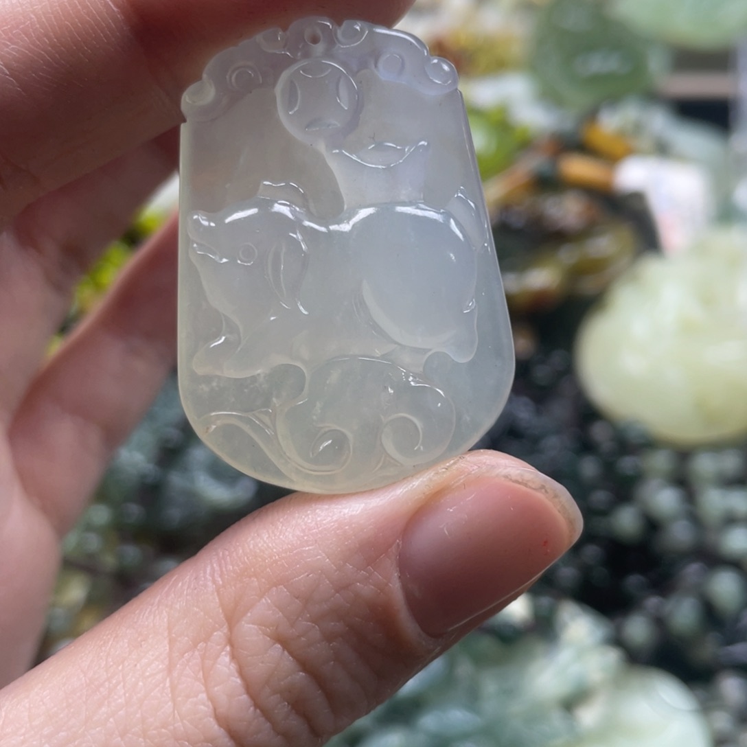 蛇纹石玉未镶嵌吊坠