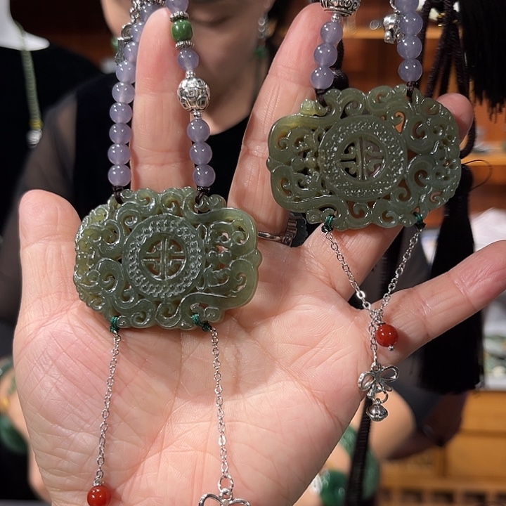 颈饰未镶嵌和田玉