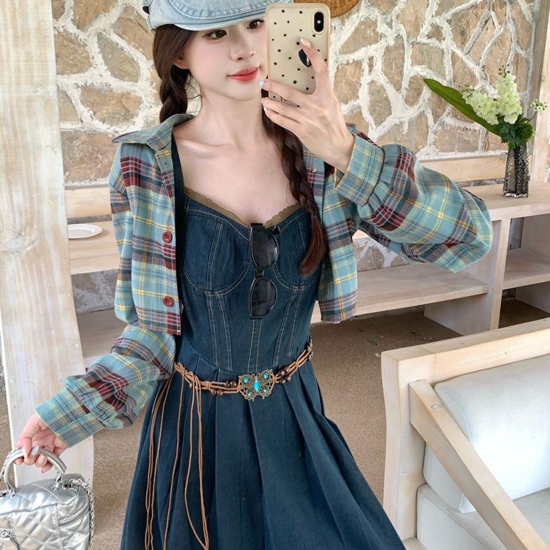 【亏米清苍】C-3861大码春季百褶牛仔花边a字裙+格纹外套时尚套装