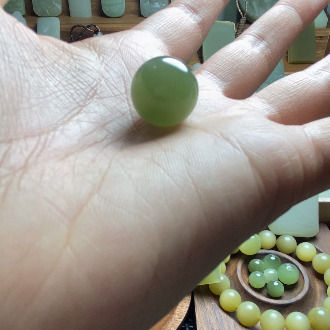 ****云和田玉未镶嵌手链