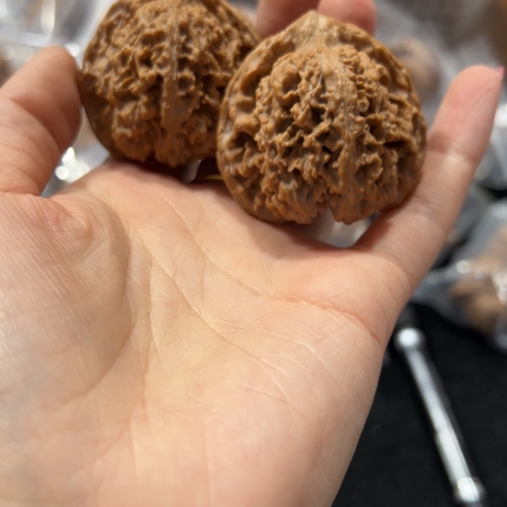 猴头核桃吊坠满天星80