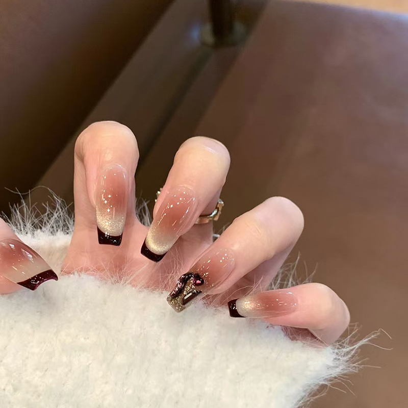 新款爆闪贴片甲片秋冬高级感猫眼纯欲美甲日常穿戴甲式假指贴片