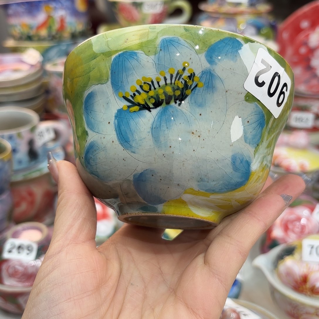 瓷片我不敢看电视我在床