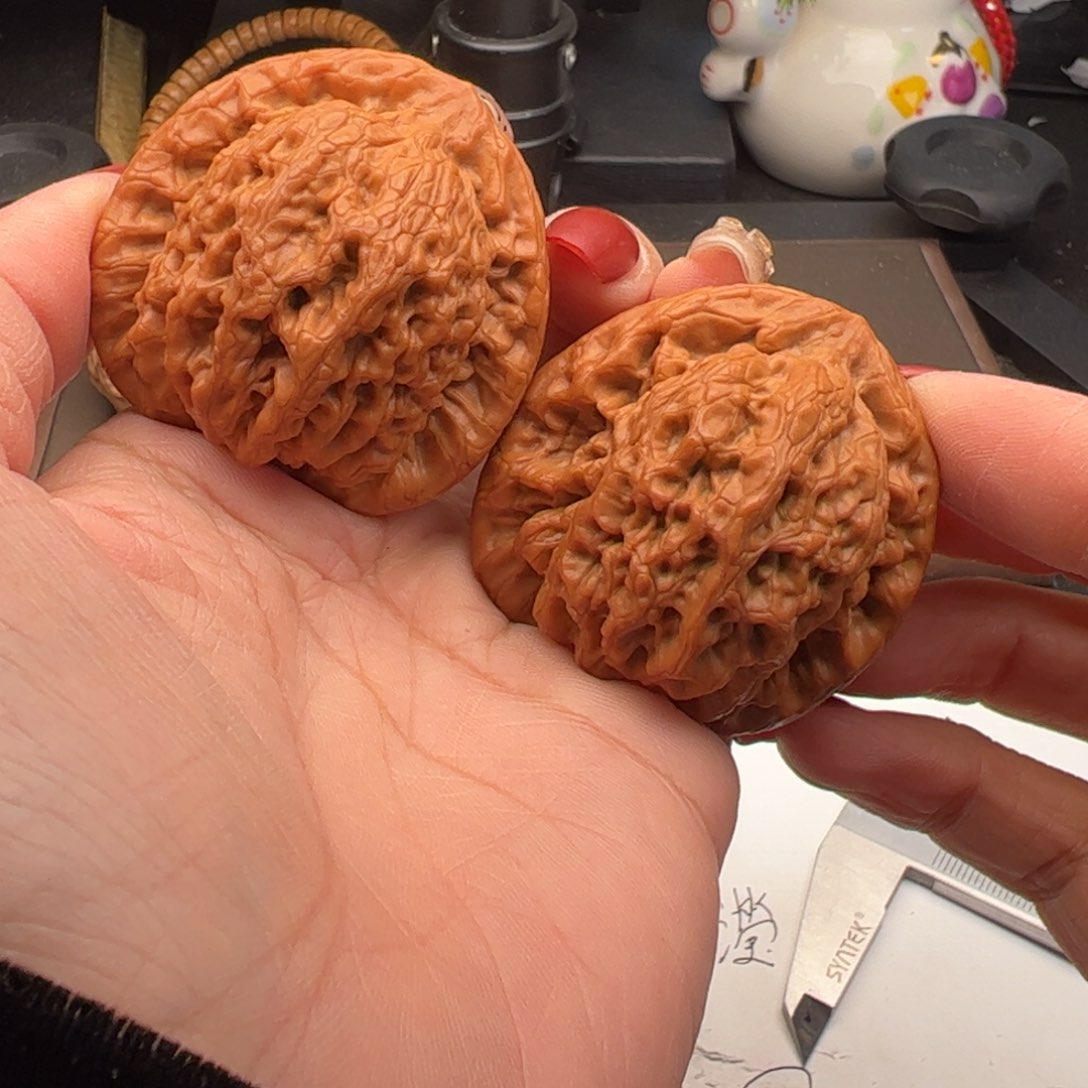 文玩核桃吊坠滢金公子46