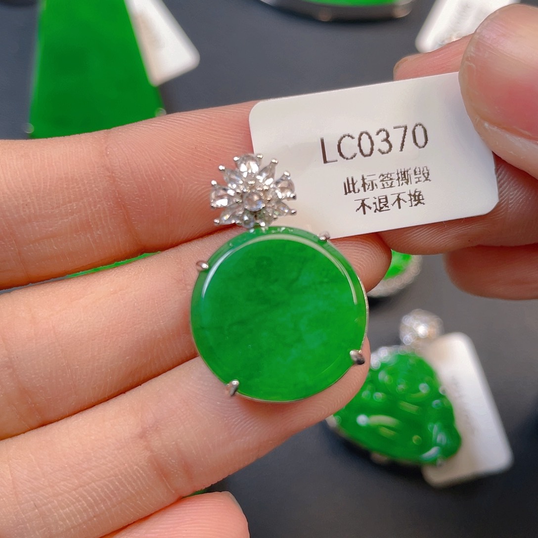 【闪购商品】颈饰银S925镶嵌翡翠翡翠