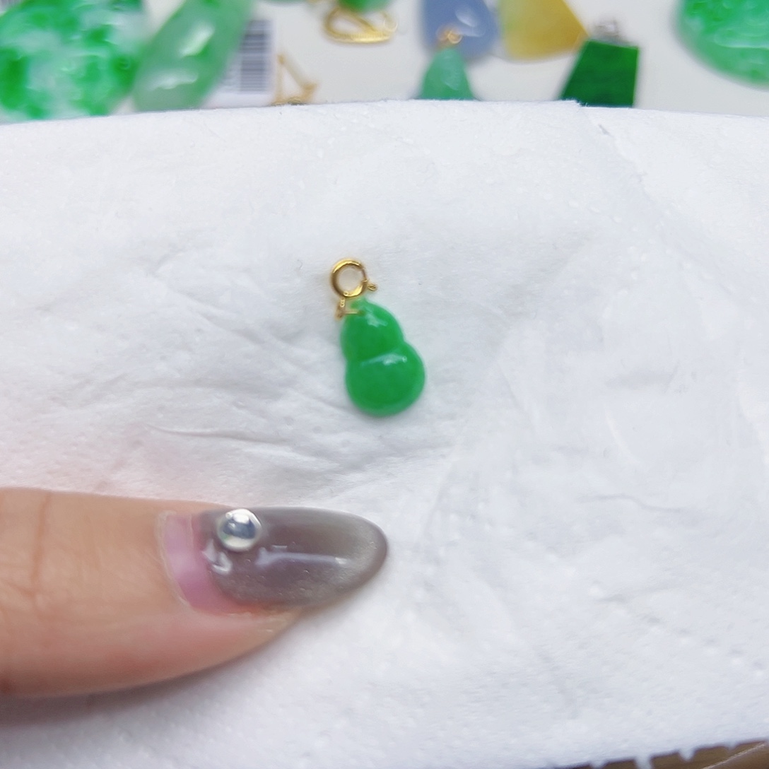 翡翠颈饰18K金镶嵌天然Ａ货翡翠