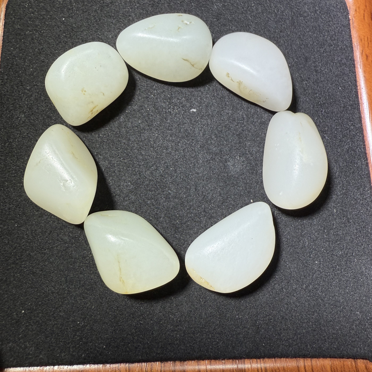 新疆和田玉光白80.2克