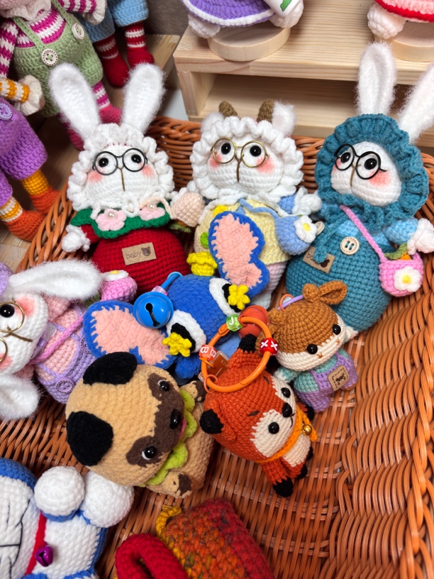 直播间选款后改价专拍，手工玩偶、挂件、摆件，未选款默认随机发