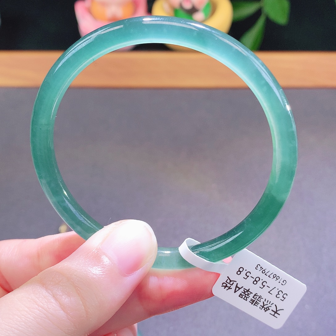 翡翠未镶嵌手镯天然翡翠