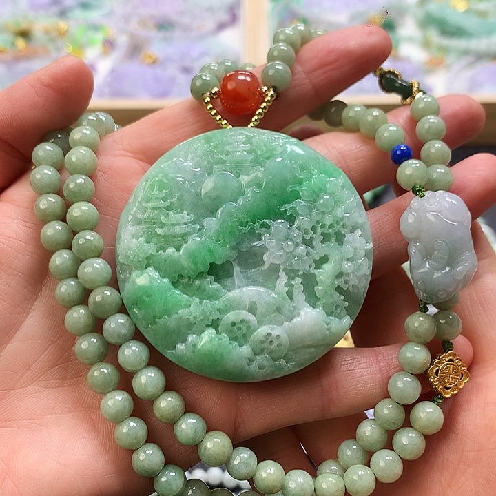 翡翠颈饰未镶嵌吊坠