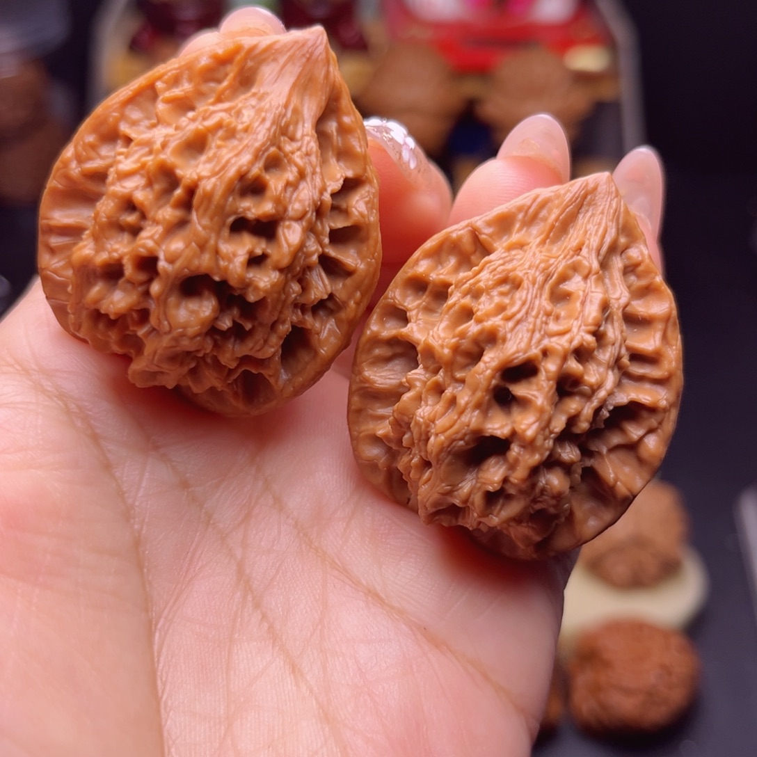 文玩核桃吊坠37尺十三陵