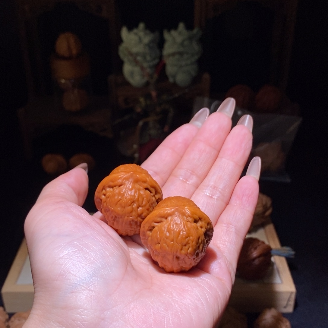 文玩核桃吊坠舍利33