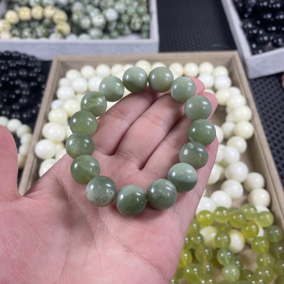 蛇纹石玉未镶嵌手链