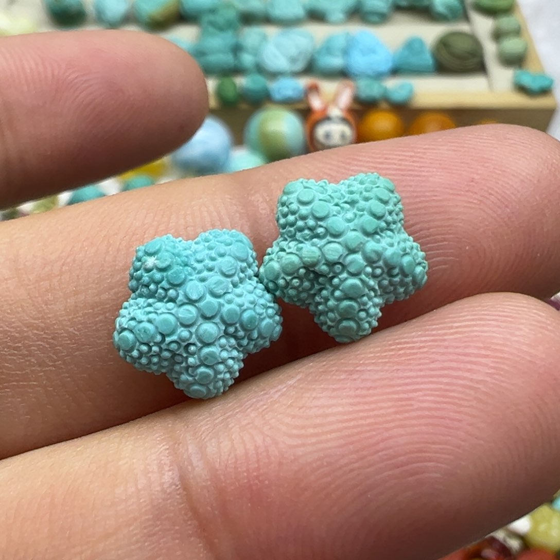 绿松石颈饰未镶嵌