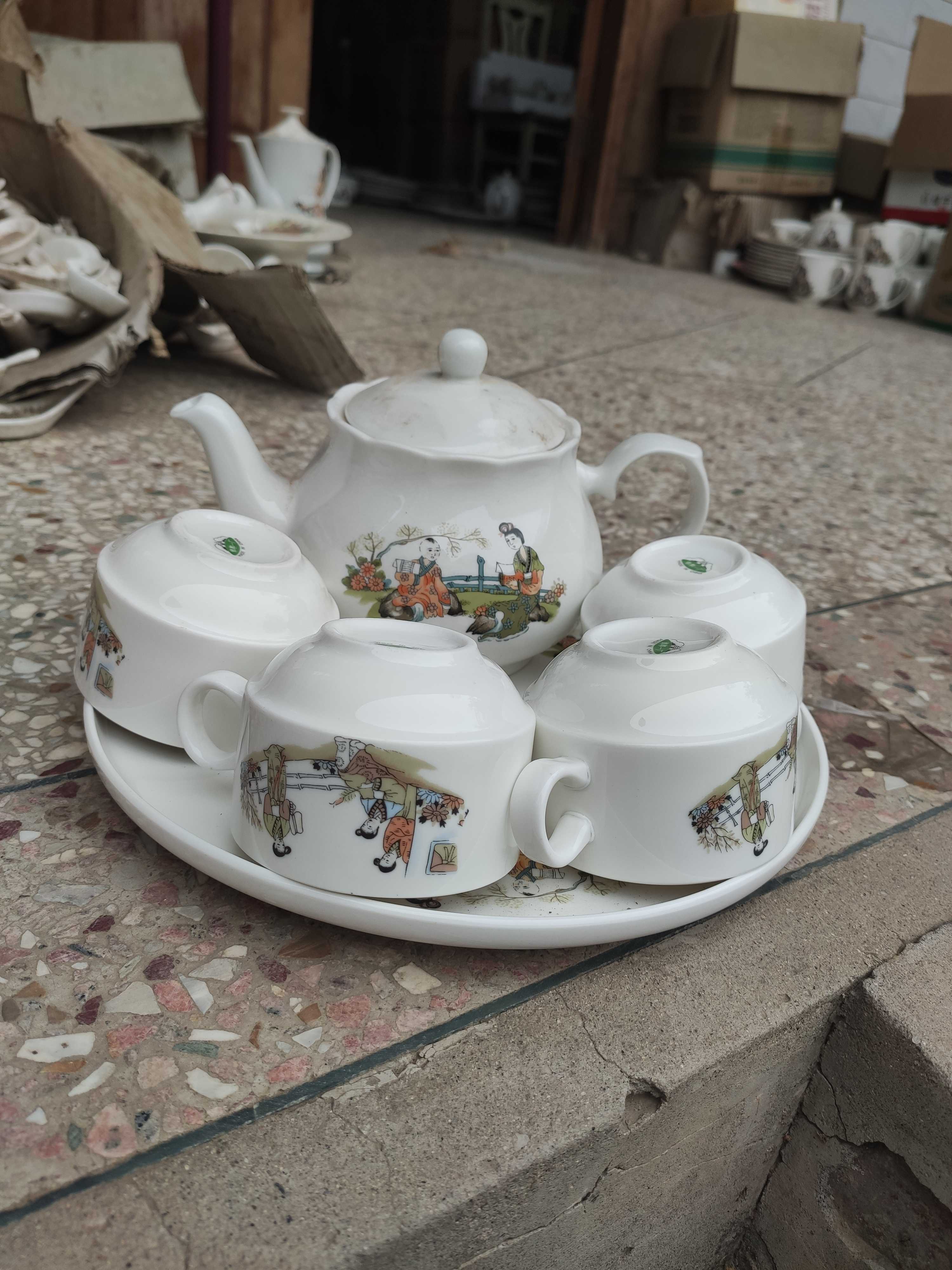 库存微瑕多孔 三娘教子茶壶一套容量750毫升左右