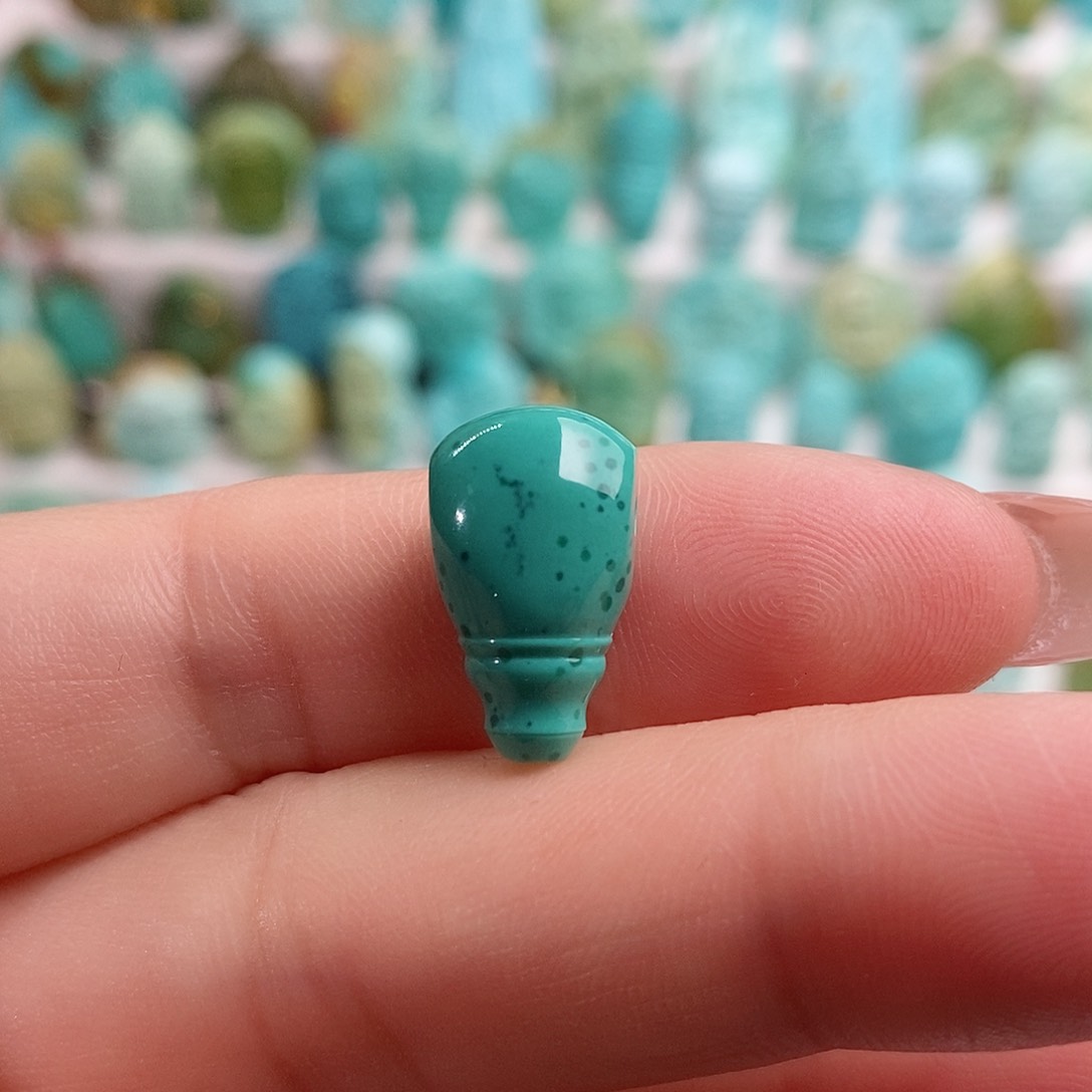 绿松石绿松石未镶嵌