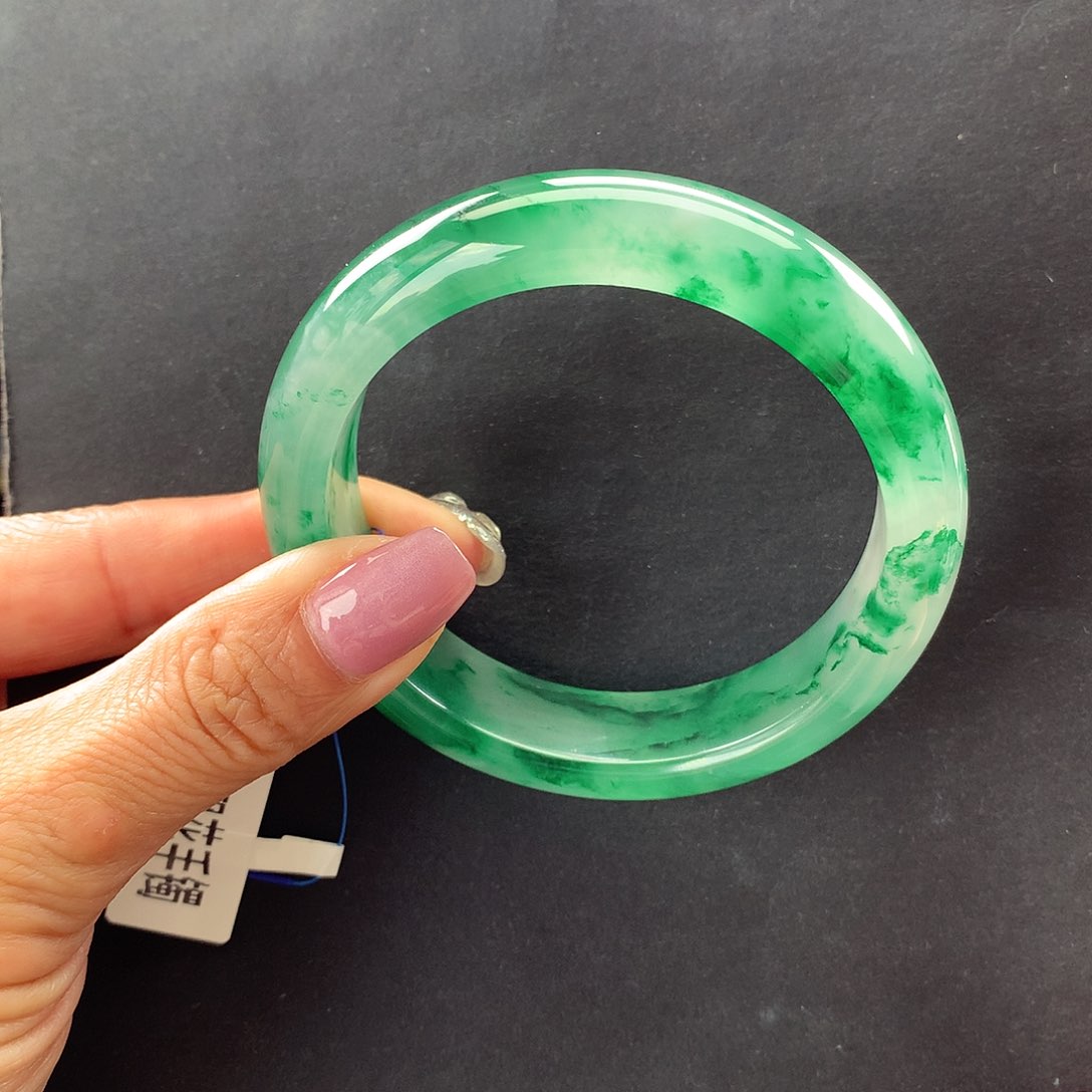 【闪购商品】石英质玉手镯未镶嵌秋**搭