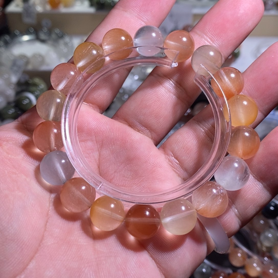 也***由水晶手串未镶嵌手链