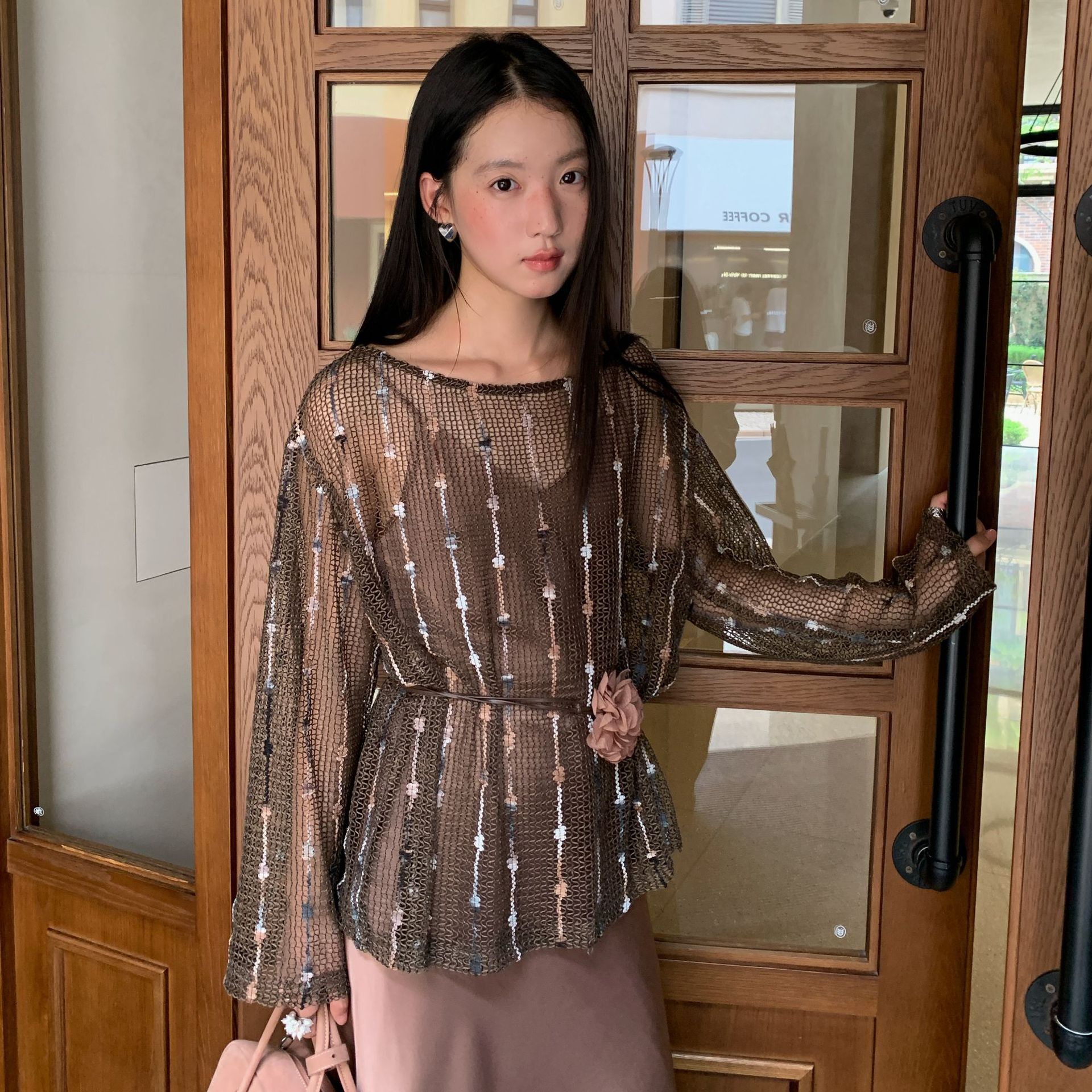 十三行早秋25秋透视薄款长袖大圆领镂空针织罩衫上衣女F6395