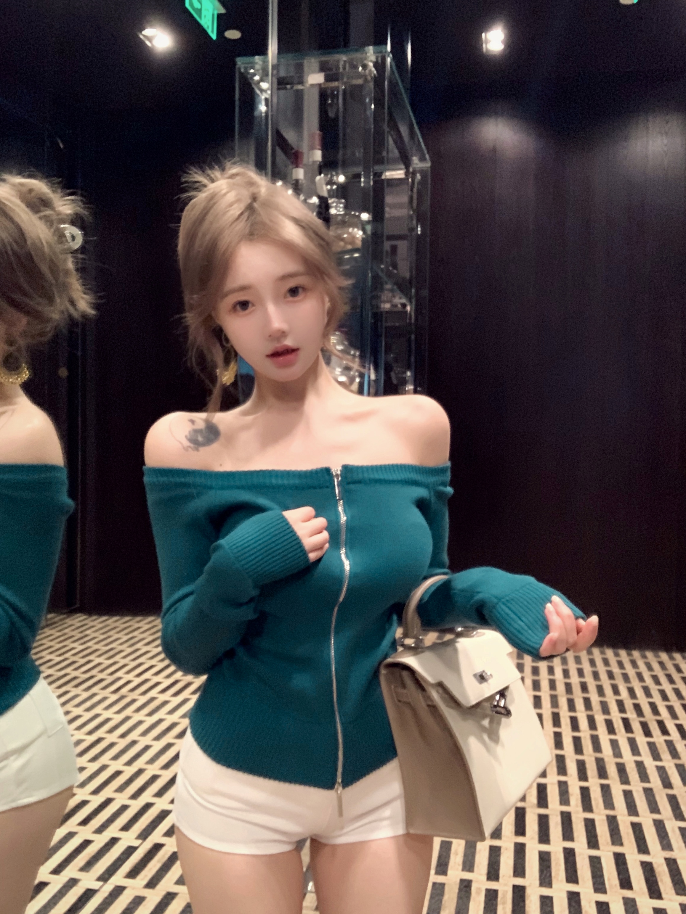 【紫琪现货专属无运补】马尔斯绿一字肩针织衫上衣女夏修身长袖T恤