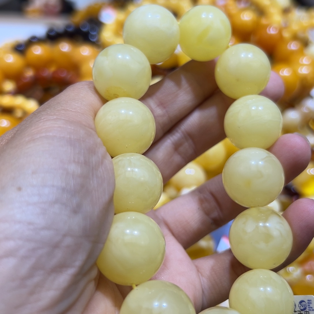 琥珀珠宝奇石未镶嵌