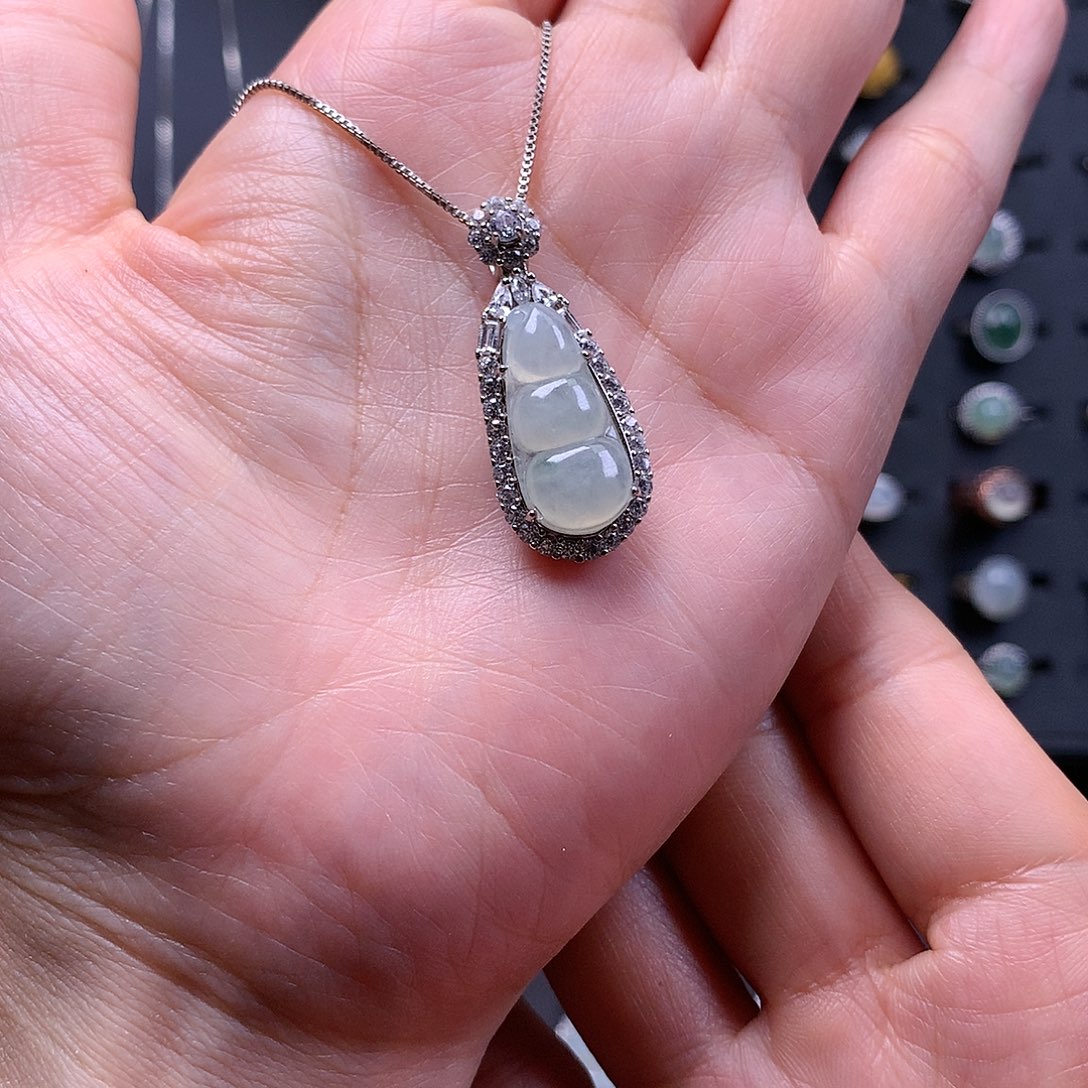 翡翠颈饰银S925镶嵌111111