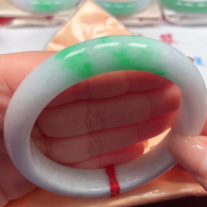 翡翠手镯未镶嵌怡*阳绿⭐️