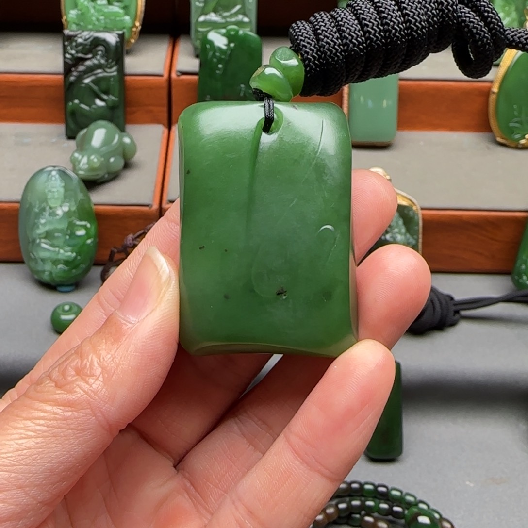 未镶嵌和田玉挂件伊*神