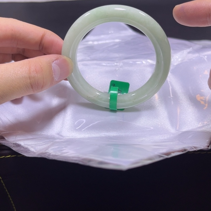 翡翠手镯未镶嵌天然A货翡翠缅料手镯多样性发货团购发一件