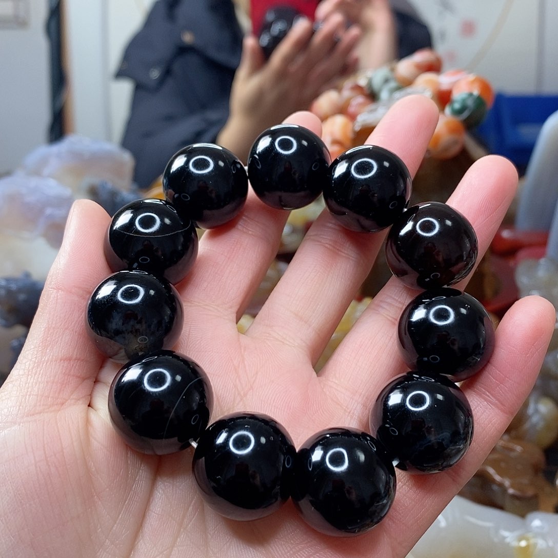 玛瑙/玉髓黑色手串20mm未镶嵌