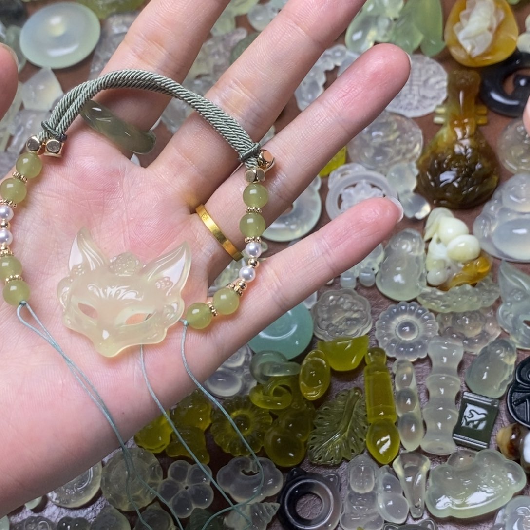 蛇纹石玉合金颈饰