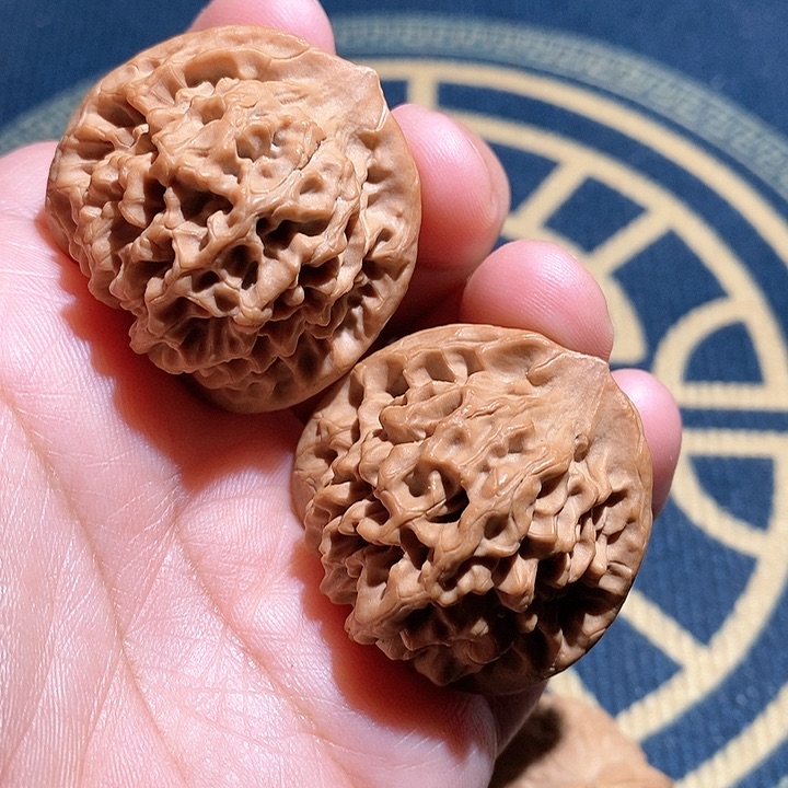 【闪购商品】文玩核桃吊坠?秦闷