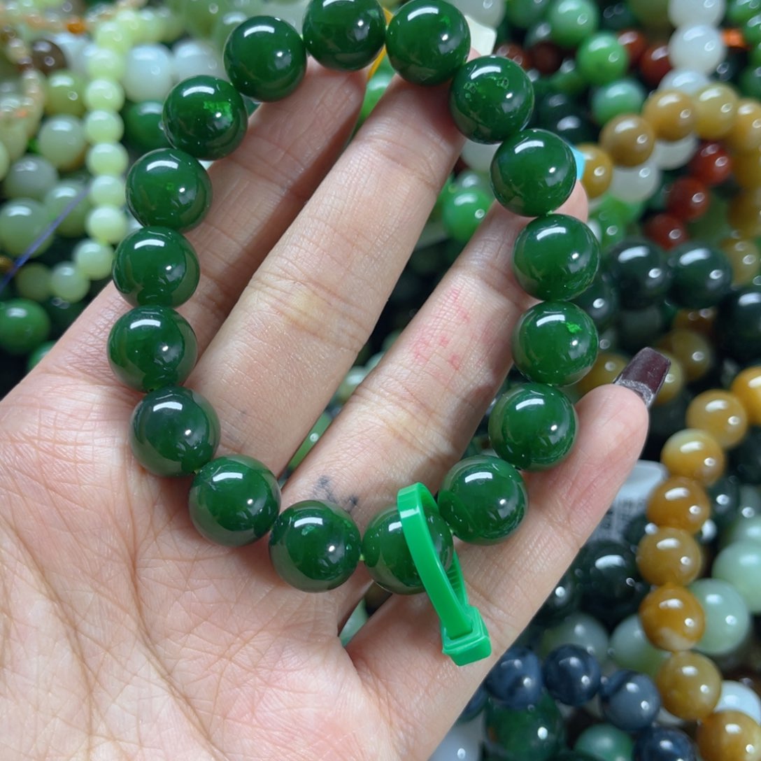 未镶嵌手链和田玉九***见