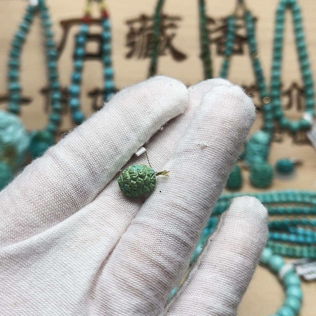 绿松石雕刻未镶嵌