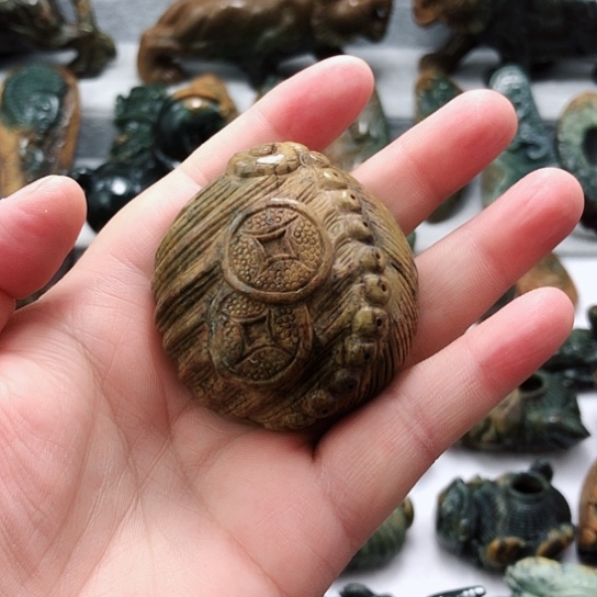 岫岩河磨玉（透闪石质玉）把件未镶嵌