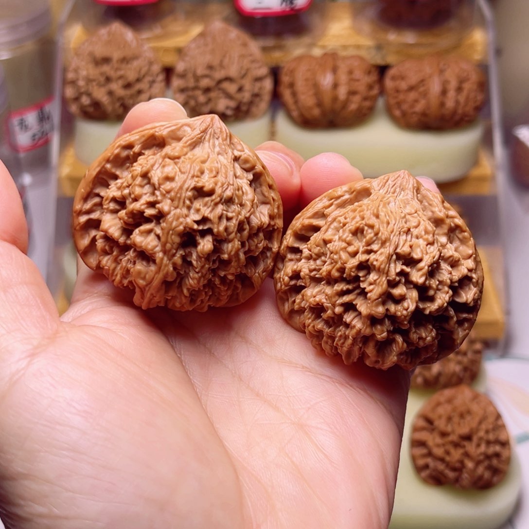 文玩核桃吊坠45.5尺满分星